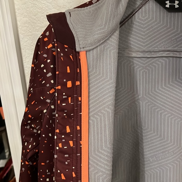 Under Armor Ski Jacket - Picture 4 of 4